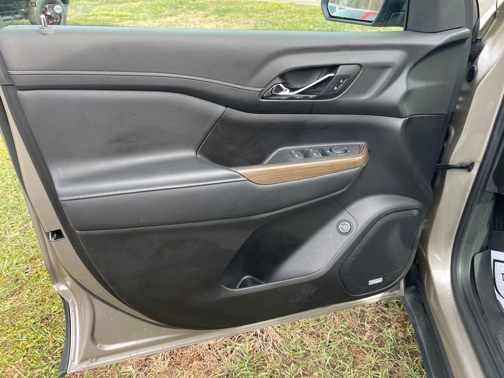 Used 2023 GMC Acadia SLE w/ Driver Convenience Package image 22