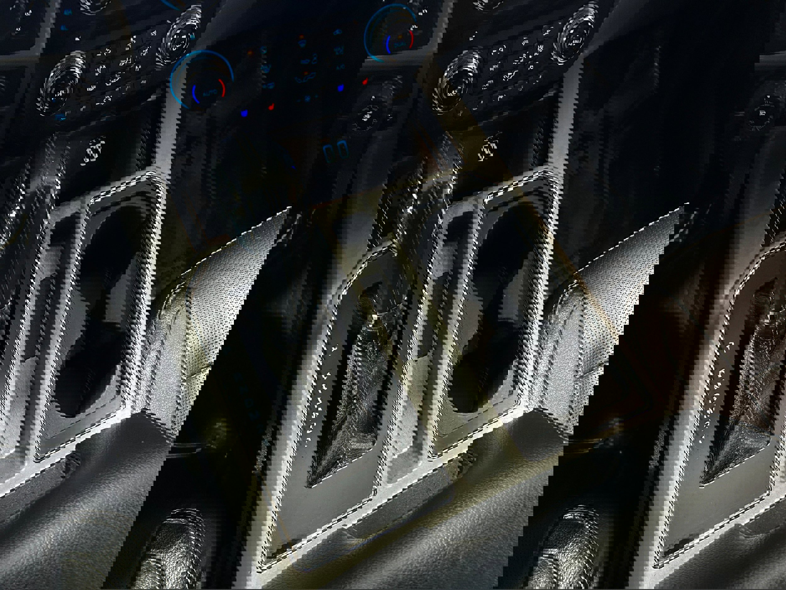 Used 2016 Ford F150 Lariat w/ Equipment Group 502A Luxury image 11