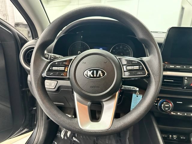 Used 2019 Kia Forte LXS FWD image 4