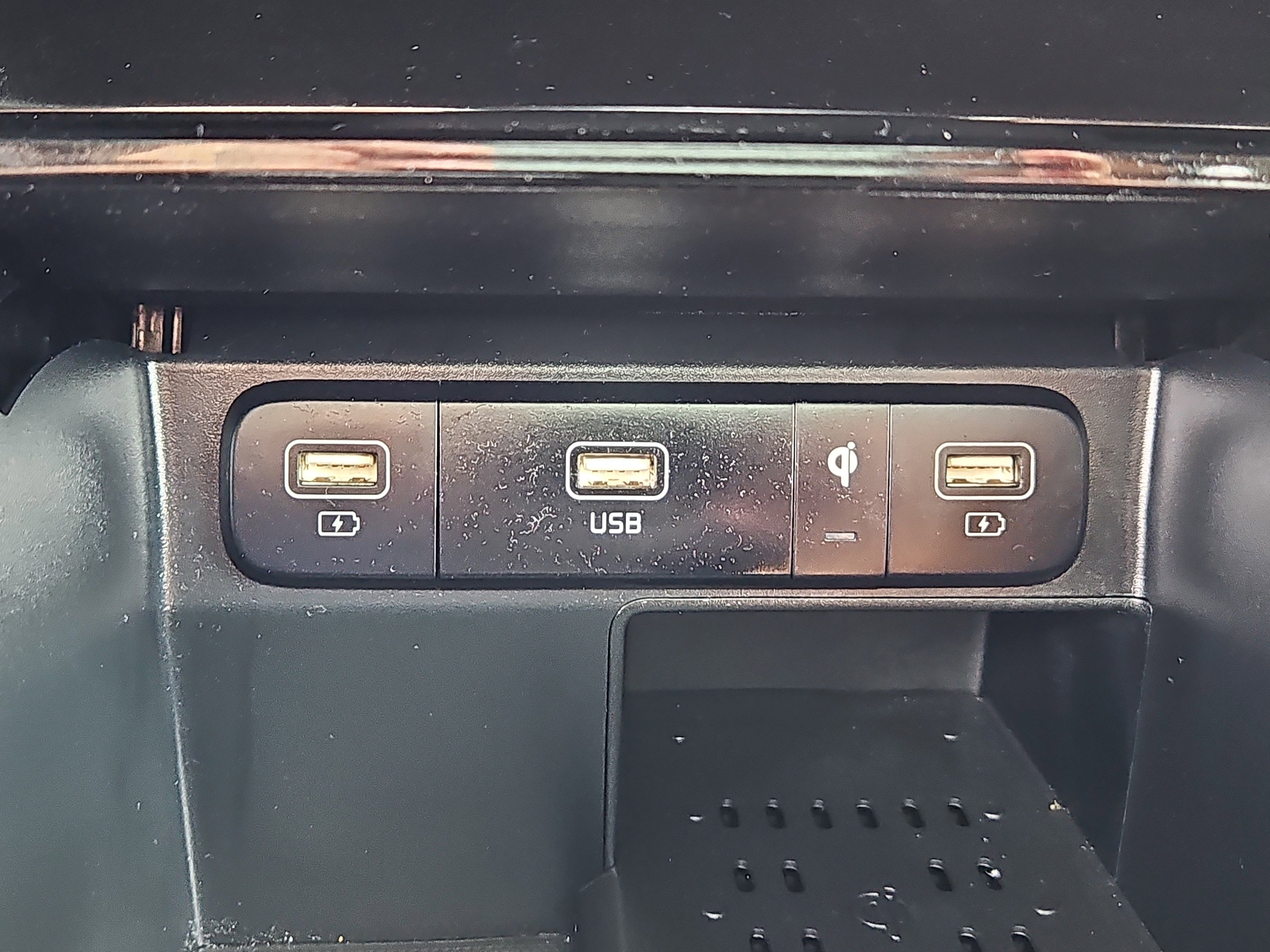 Used 2022 Kia Sorento SX Prestige w/ Rust Color Package image 12