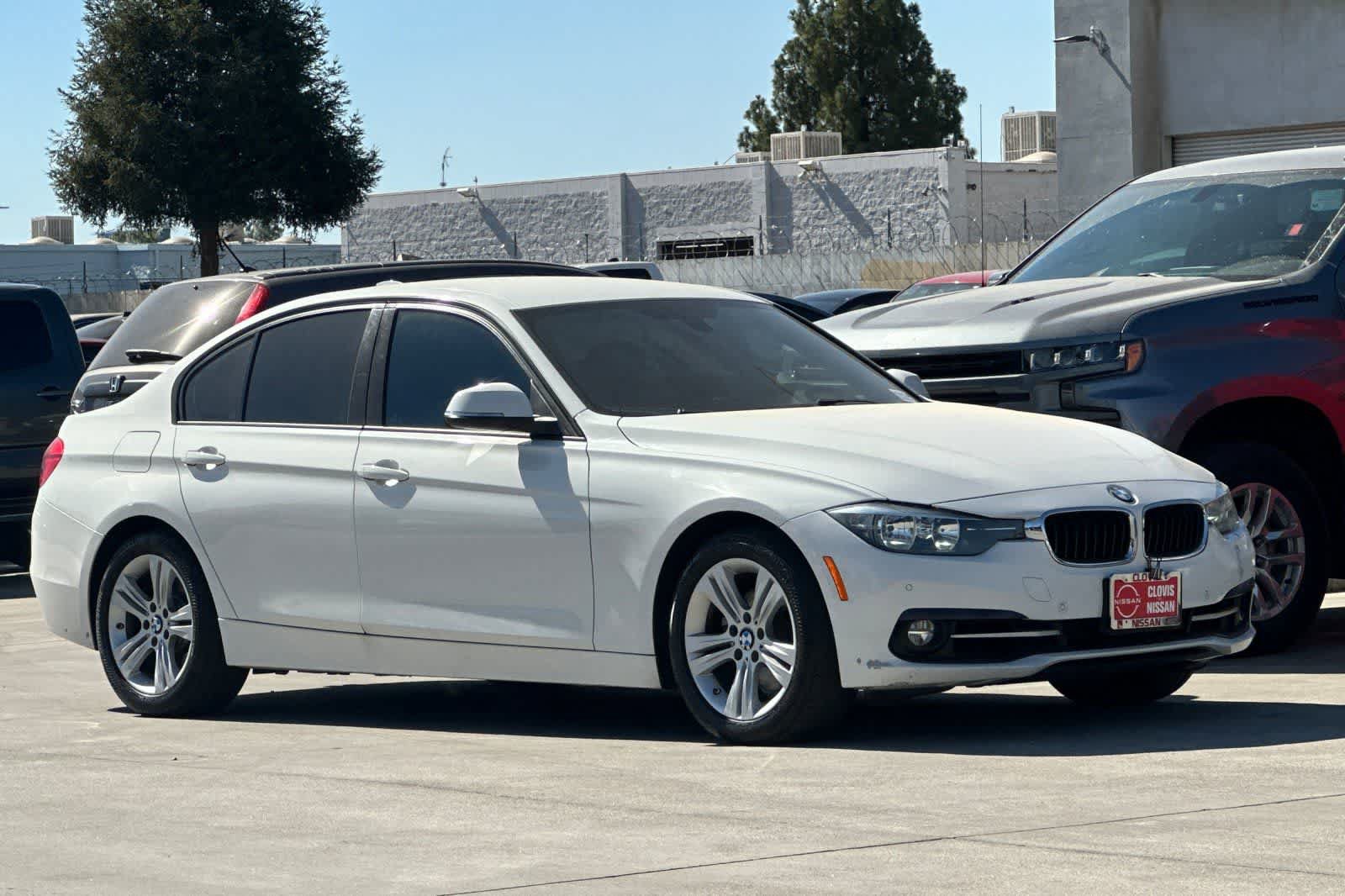 Used 2016 BMW 328i Sedan RWD image 10