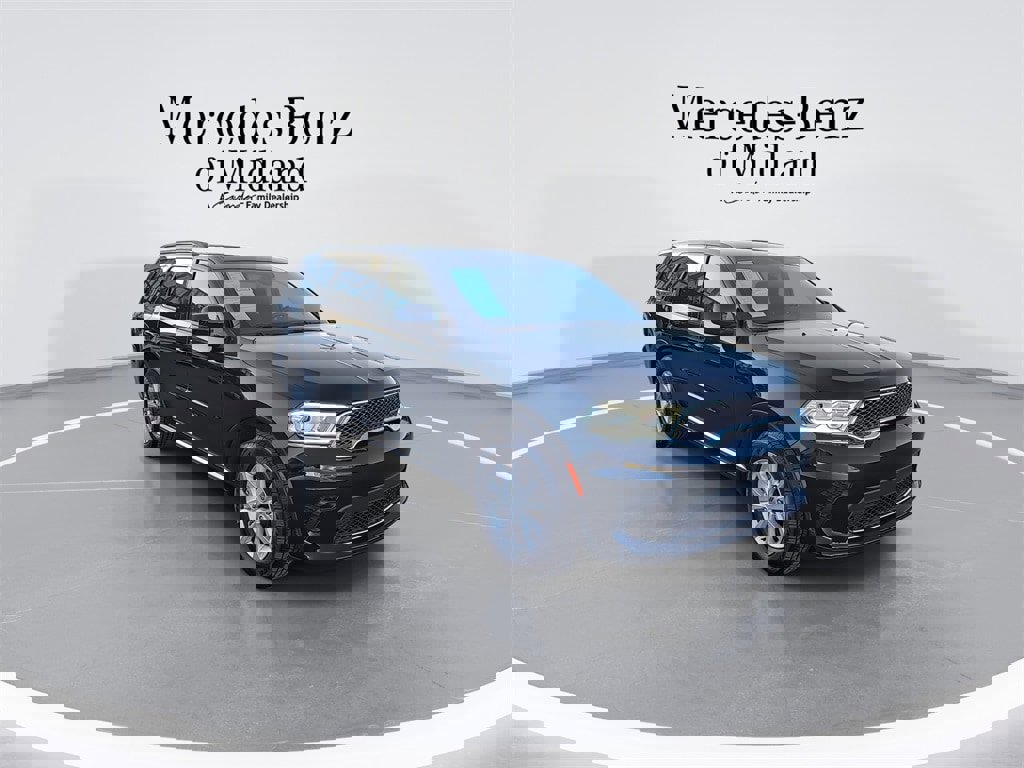 Used 2024 Dodge Durango SXT image 2