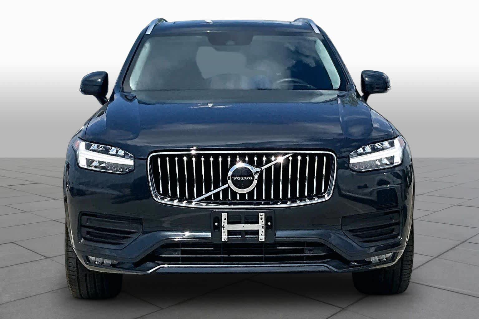 Used 2022 Volvo XC90 T6 Momentum w/ Advanced Package AWD/4WD image 3