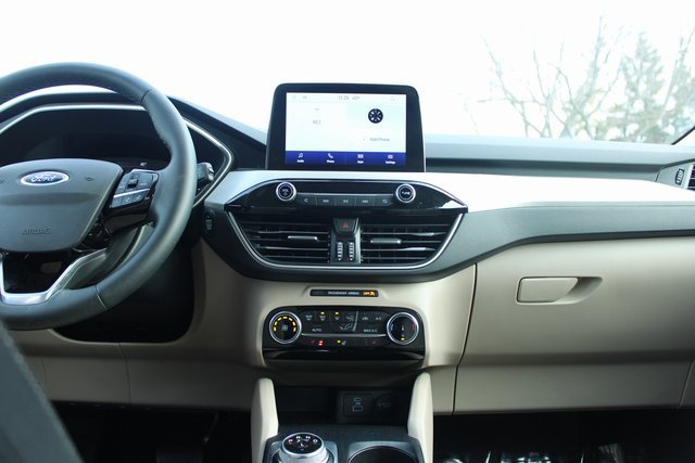 Used 2022 Ford Escape SE w/ Cold Weather Package image 17
