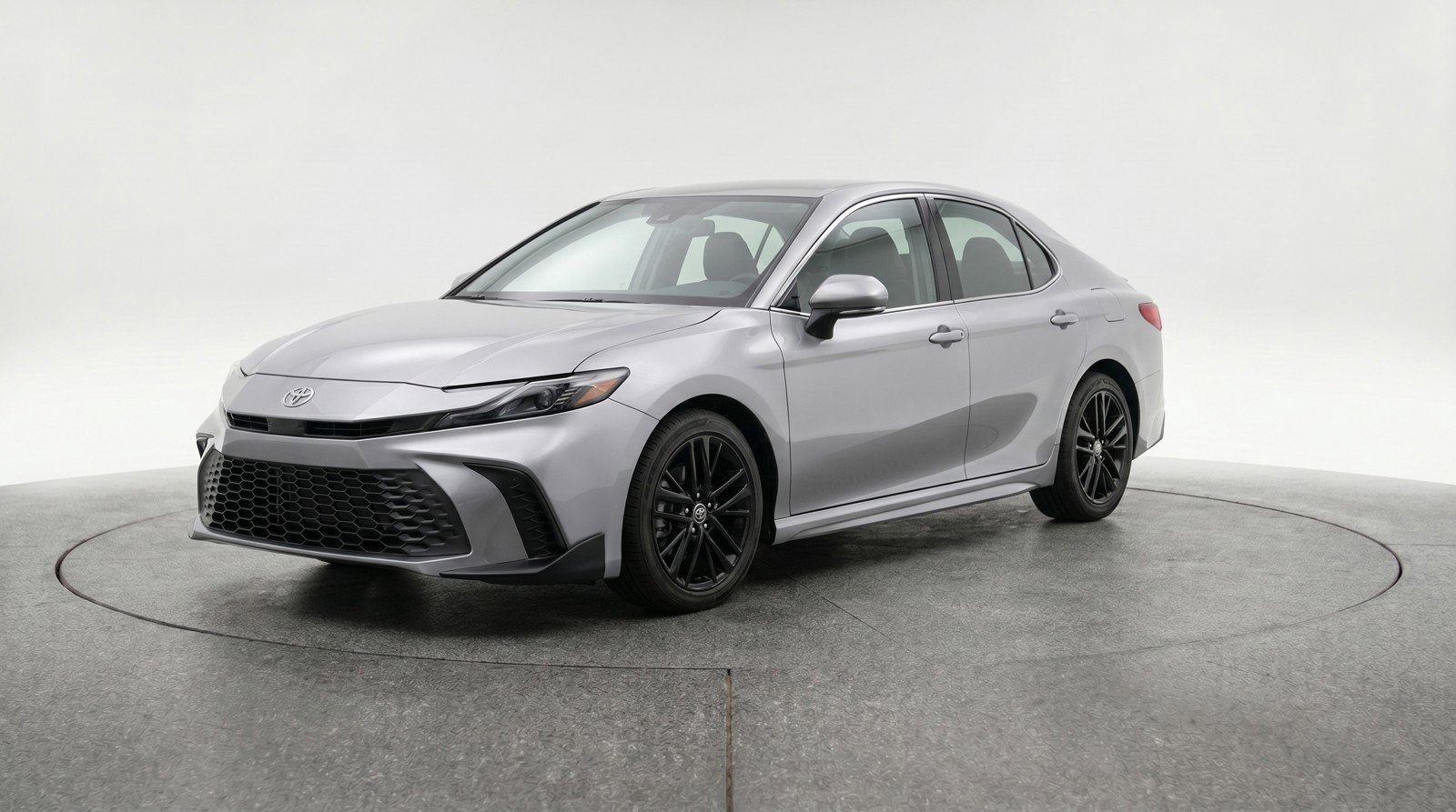 Used 2025 Toyota Camry SE FWD image 3