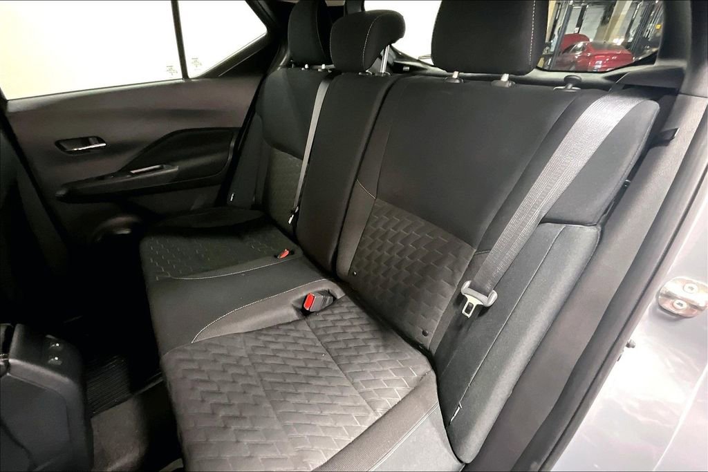 Used 2023 Nissan Kicks SV image 34