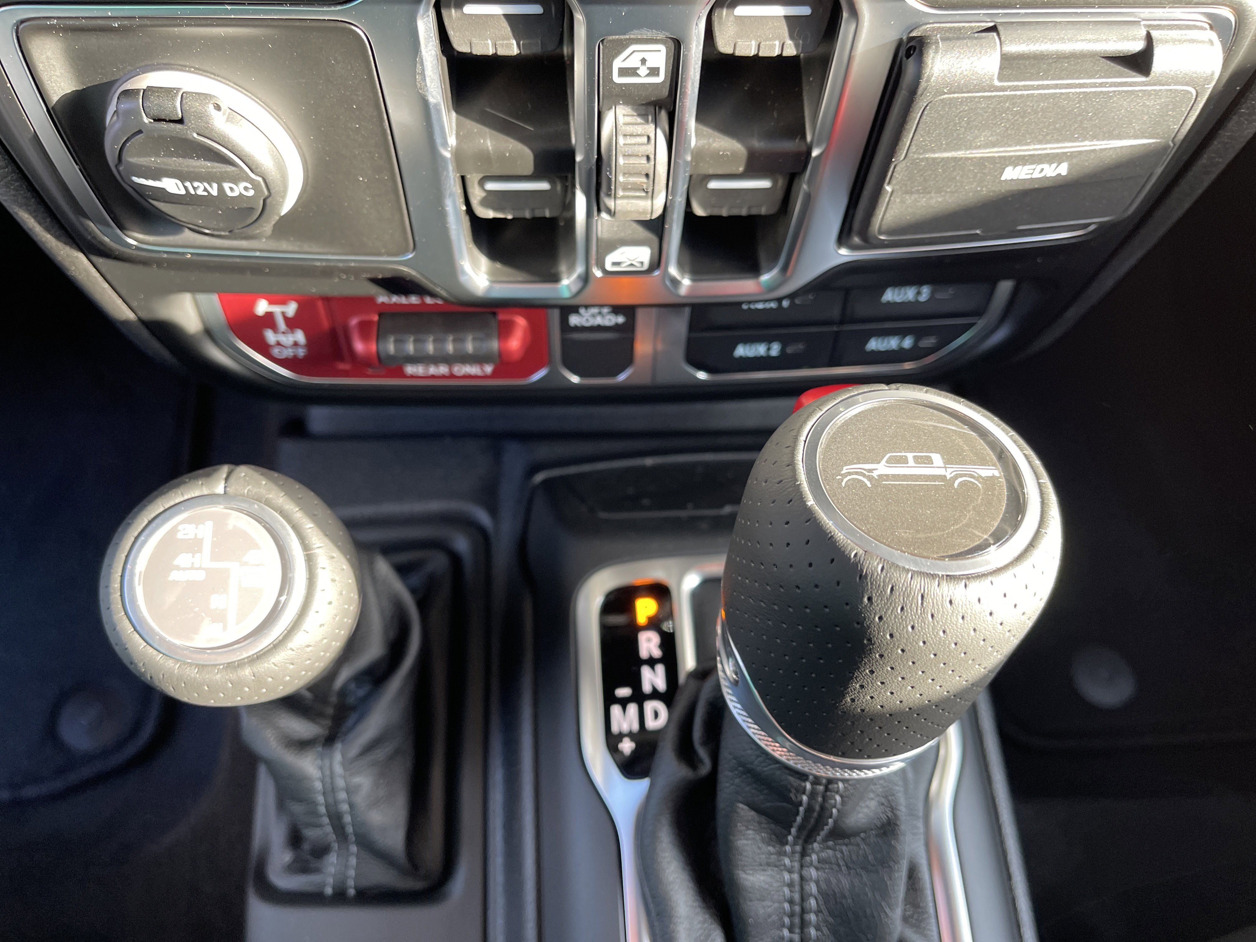 New 2025 Jeep Gladiator Mojave image 28