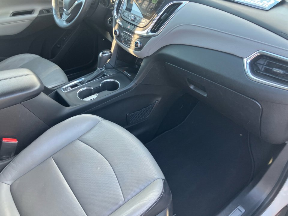Used 2018 Chevrolet Equinox Premier image 32