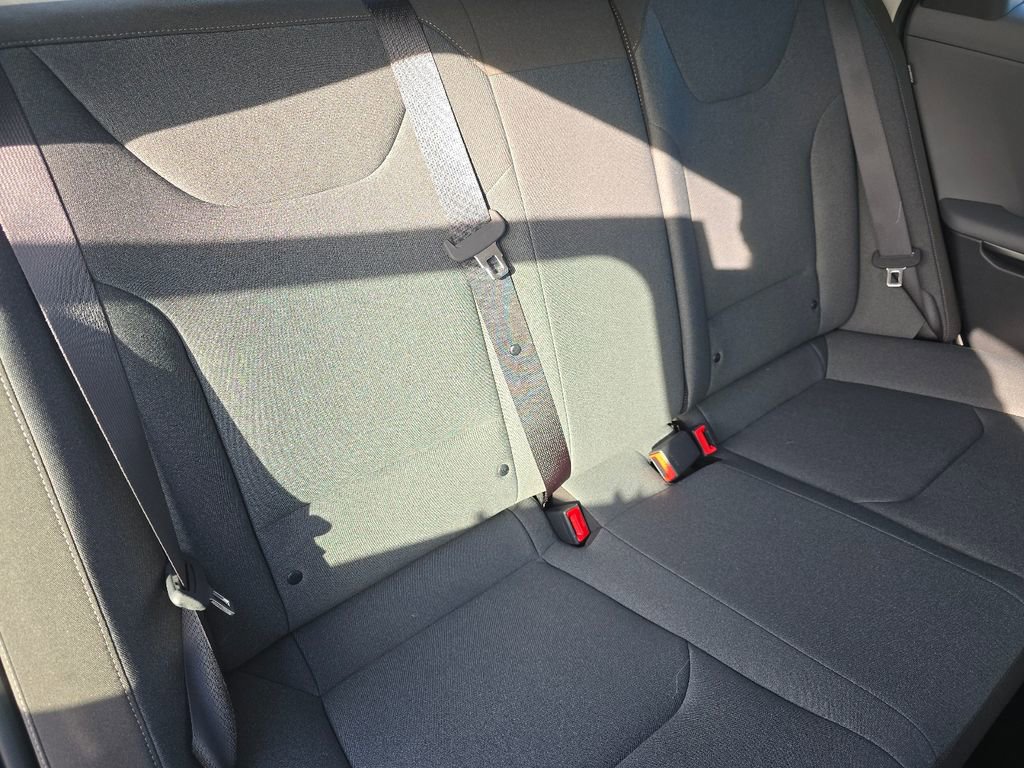 New 2025 Kia K4 LXS image 18