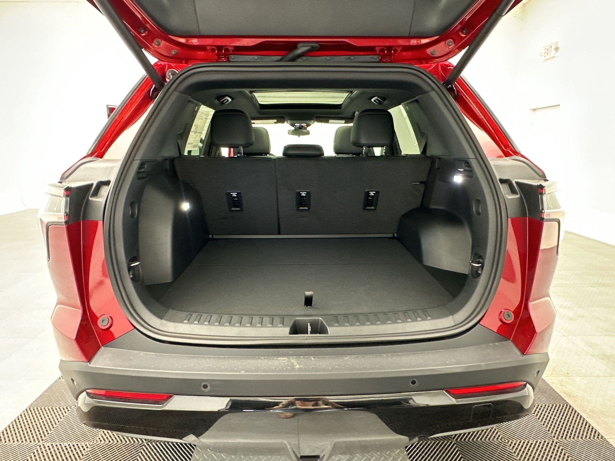 New 2027 Chevrolet Equinox RS w/ LPO, Floor Liner Package AWD/4WD image 26