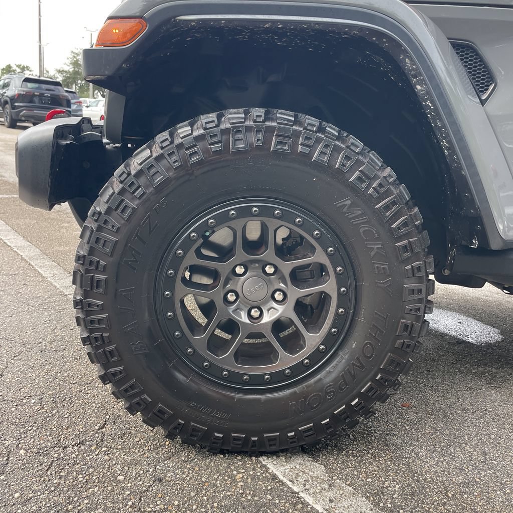 Used 2021 Jeep Wrangler Unlimited Rubicon w/ Xtreme Recon 35" Tire Package AWD/4WD image 10