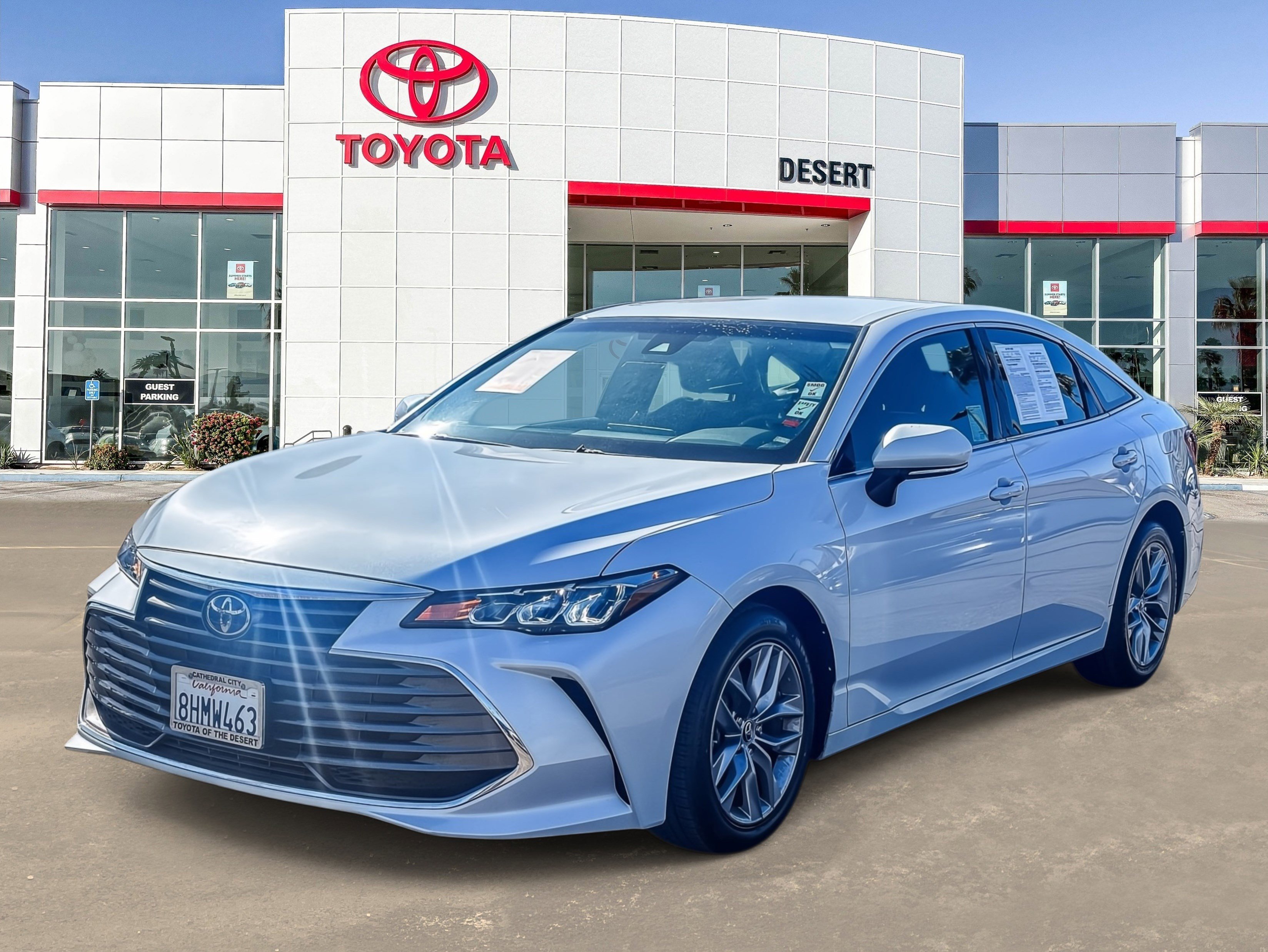 Certified 2019 Toyota Avalon XLE w/ Preferred Accessory Package FWD image 3