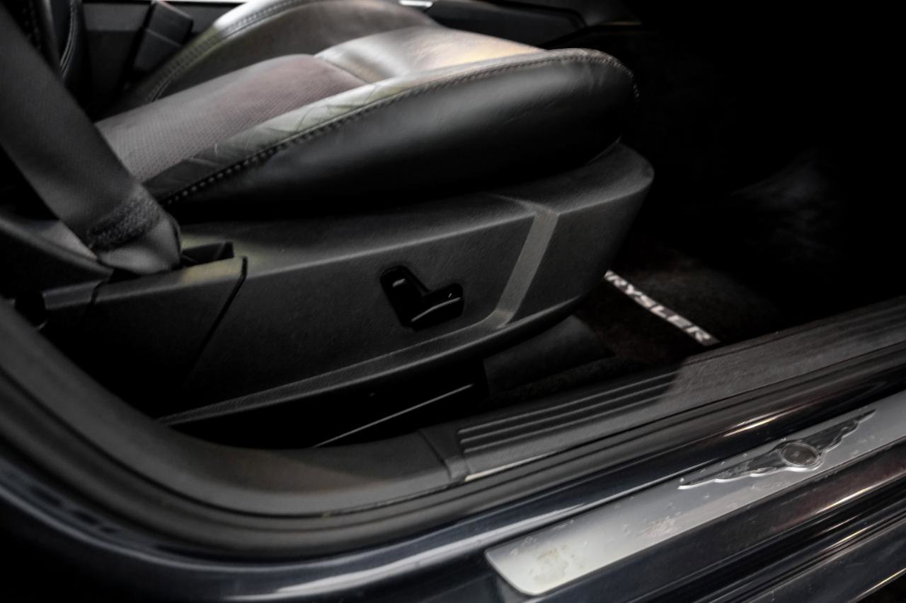 Used 2008 Chrysler 300 SRT8 w/ SRT Option Group II image 36