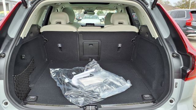 New 2026 Volvo XC60 B5 Ultra w/ Climate Package image 10