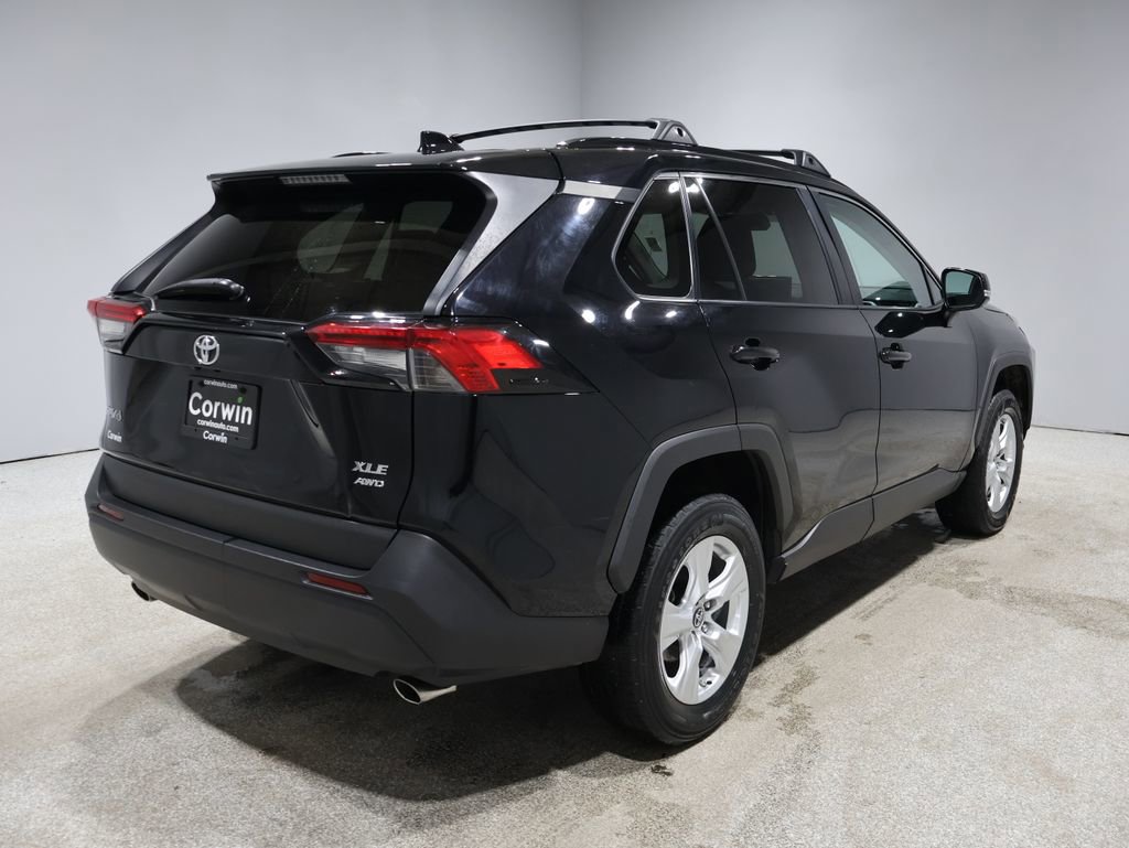 Used 2019 Toyota RAV4 XLE w/ All Weather Liner Package video 2