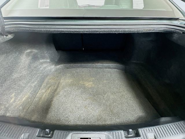 Used 2016 Ford Taurus Limited image 25