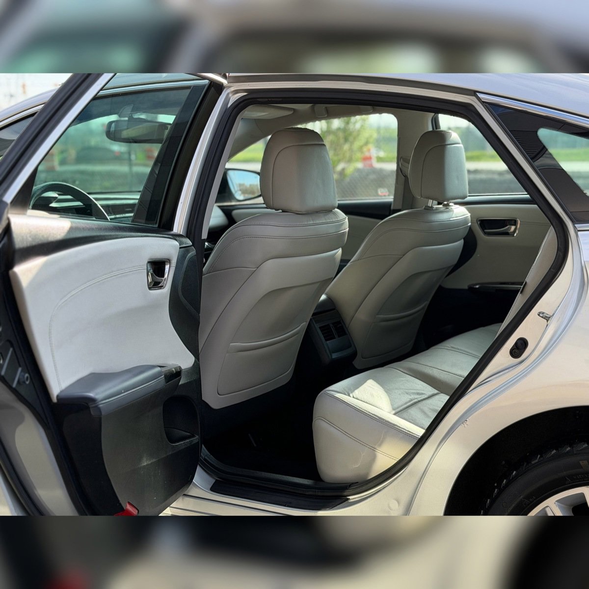 Used 2013 Toyota Avalon XLE Premium image 7