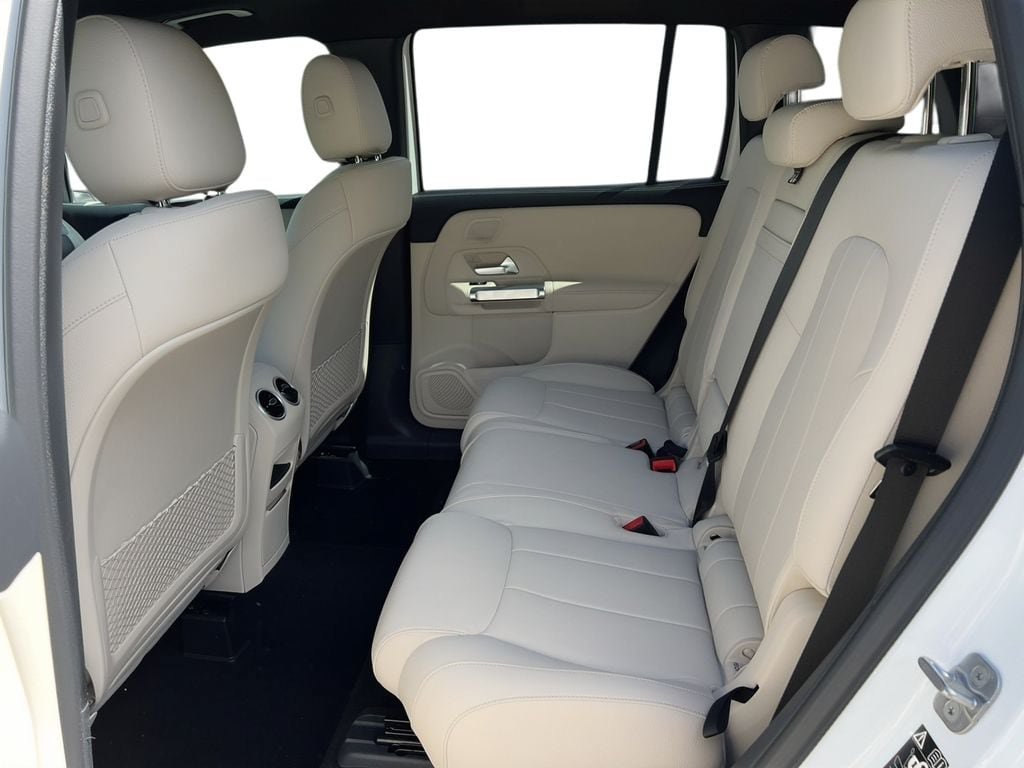 New 2026 Mercedes-Benz GLB 250 4MATIC image 7