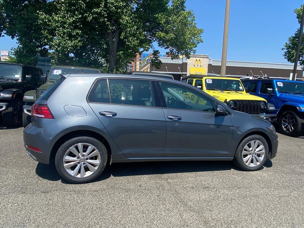 Certified 2020 Volkswagen Golf 4-Door FWD image 2
