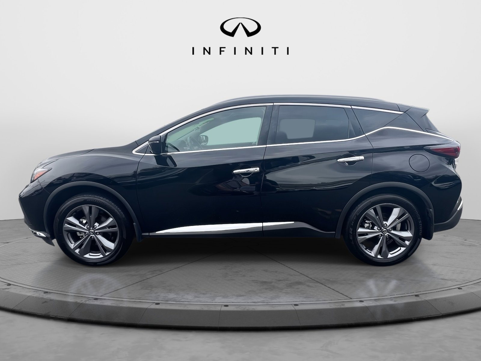 Used 2024 Nissan Murano Platinum w/ Cargo Package image 5