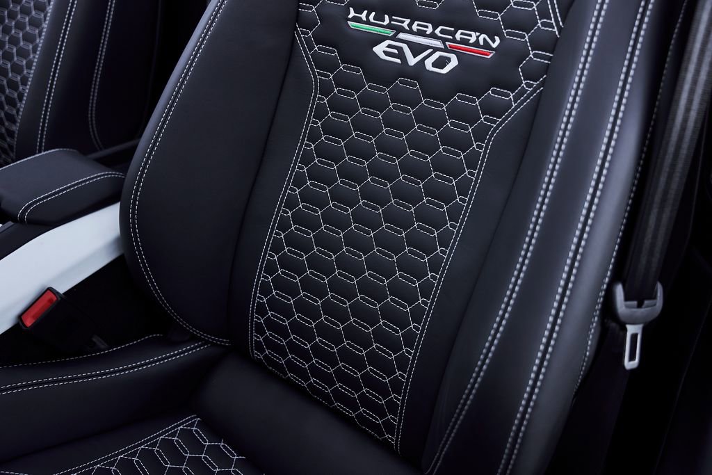 Used 2024 Lamborghini Huracan EVO image 46