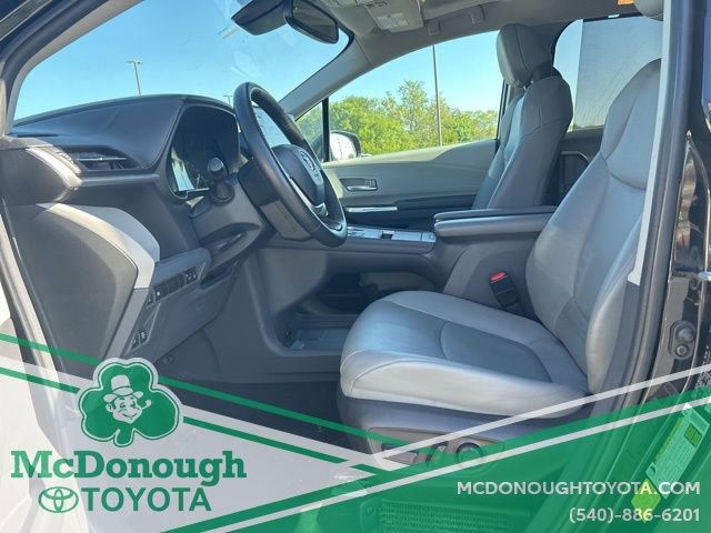 Certified 2024 Toyota Sienna XLE FWD image 10
