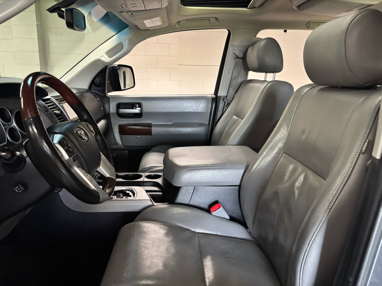 Used 2016 Toyota Sequoia Platinum image 13