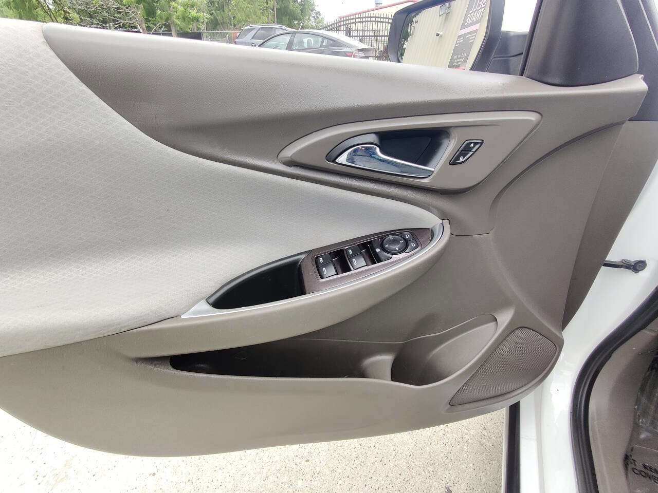Used 2020 Chevrolet Malibu LT image 8