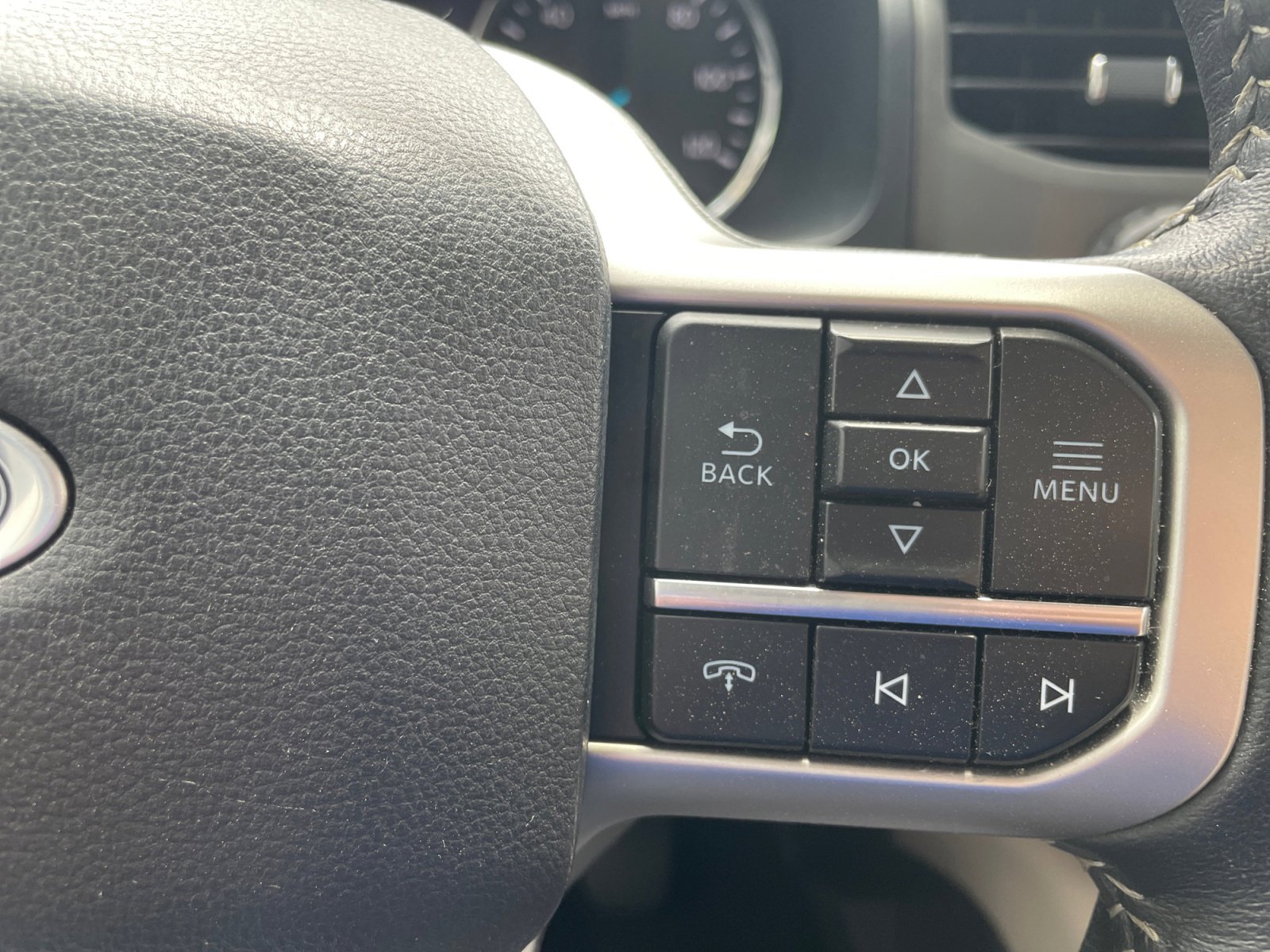 Used 2024 Ford Expedition XLT RWD image 18