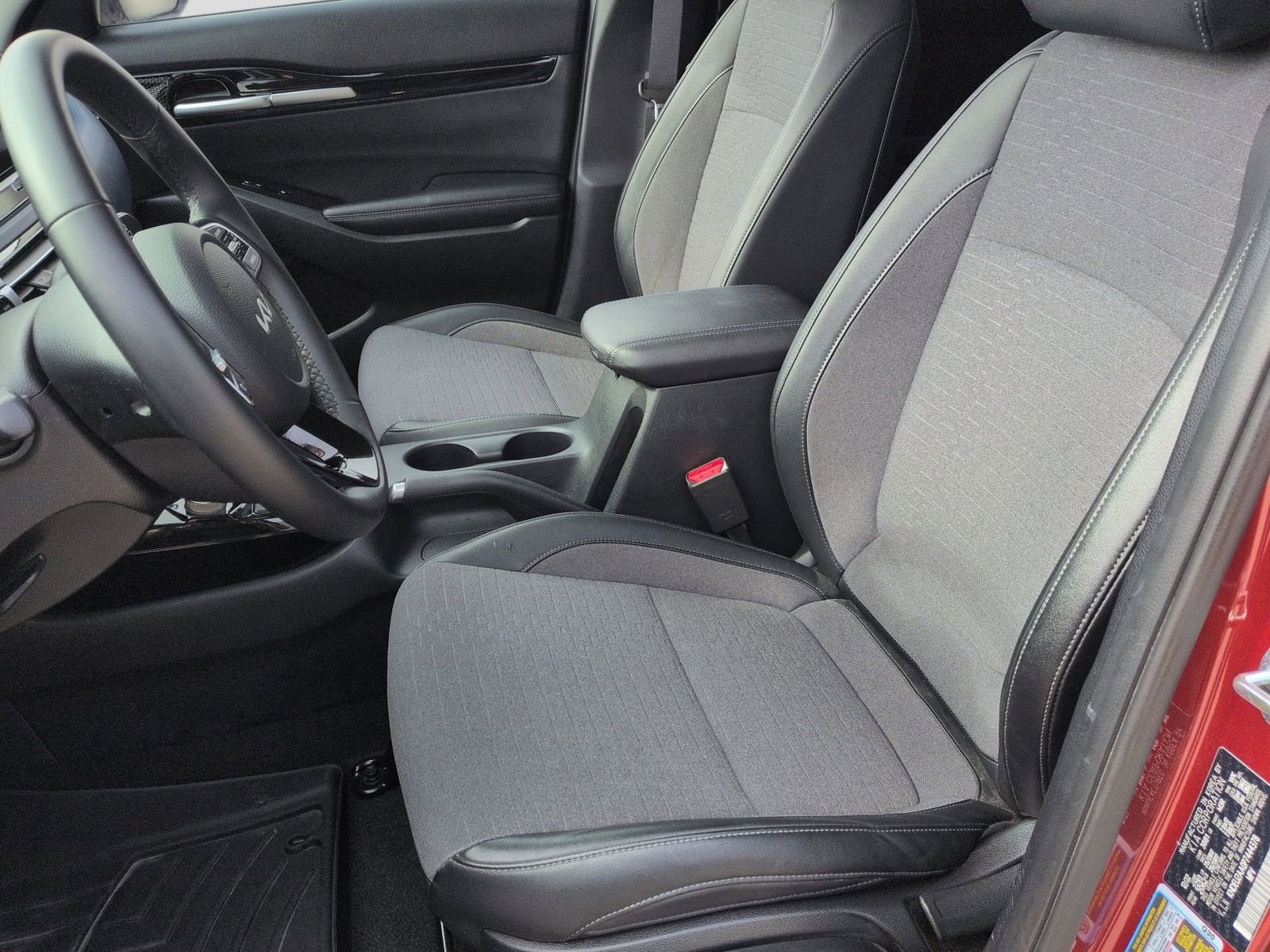 Used 2023 Kia Seltos S image 19