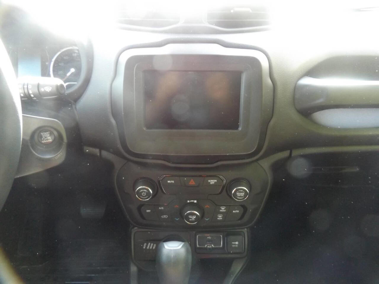 Used 2020 Jeep Renegade Latitude image 20