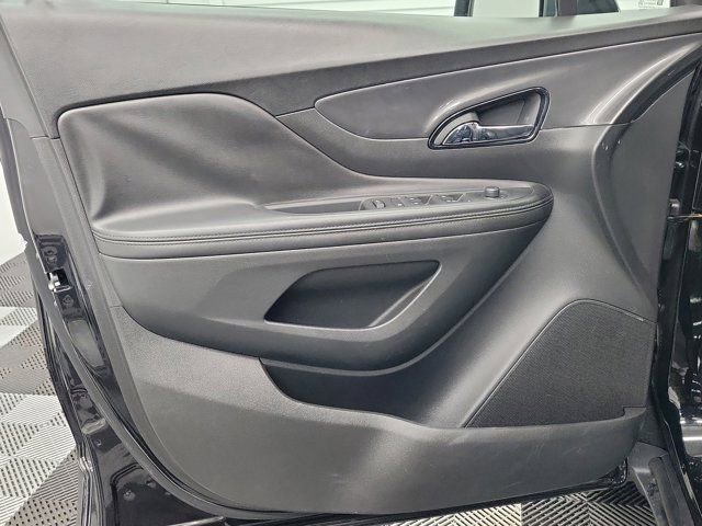 Used 2020 Buick Encore Preferred w/ Safety Package FWD image 18