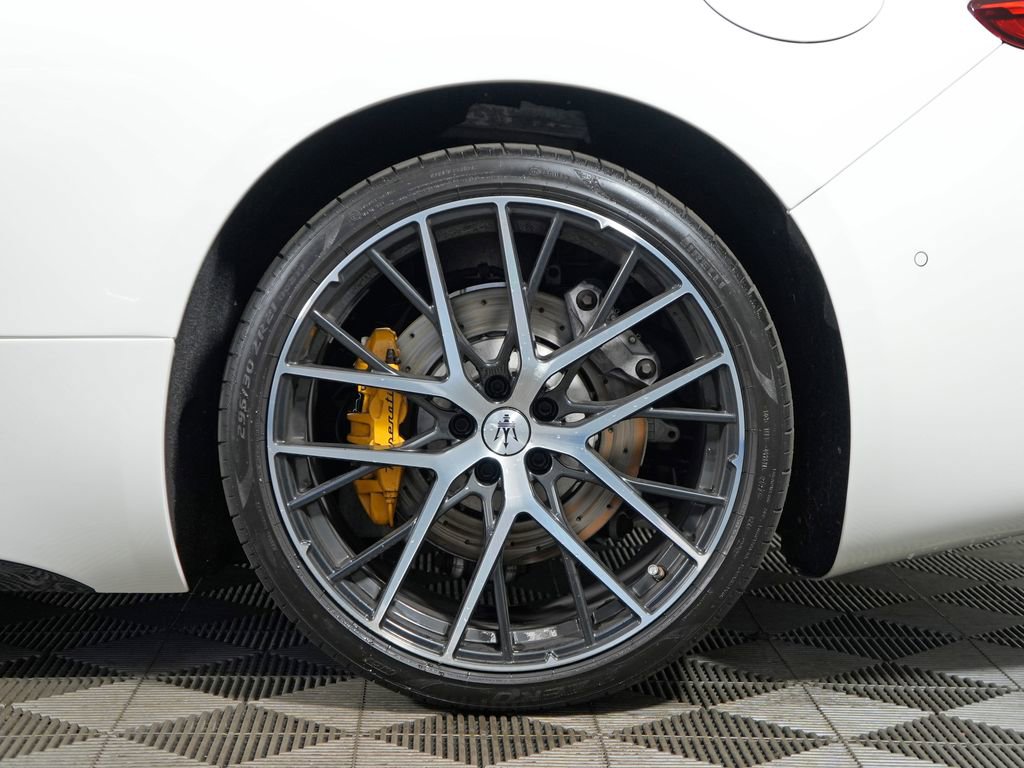 Used 2024 Maserati GranTurismo Trofeo AWD/4WD image 13