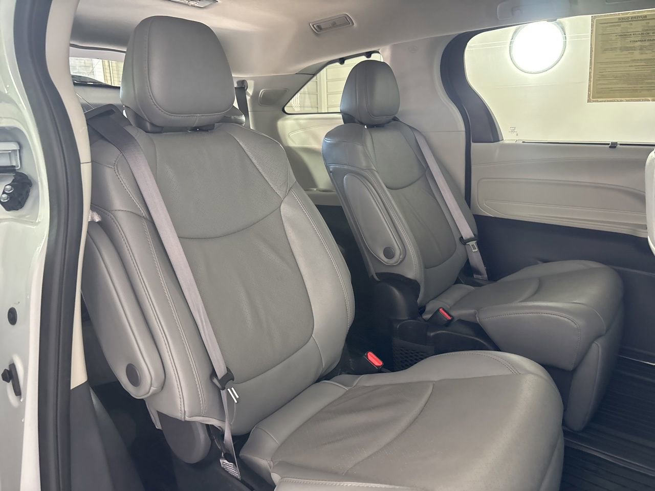Used 2024 Toyota Sienna Limited AWD/4WD image 27