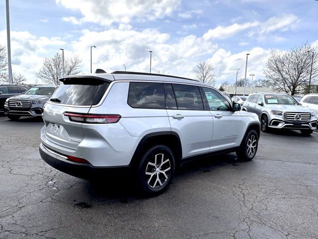 Used 2024 Jeep Grand Cherokee L Limited w/ Luxury Tech Group II AWD/4WD image 11