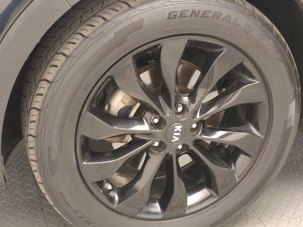 Used 2020 Kia Sorento S image 31