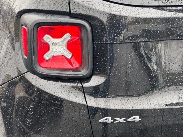 Used 2022 Jeep Renegade Sport AWD/4WD image 13