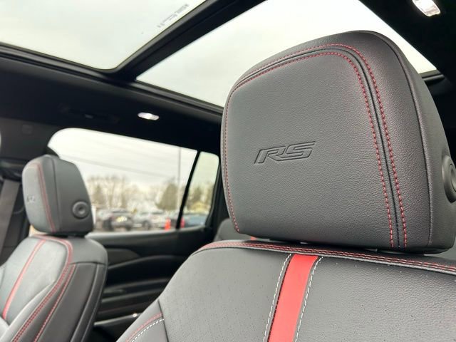 New 2026 Chevrolet Traverse RS w/ LPO, Floor Liner Package image 32