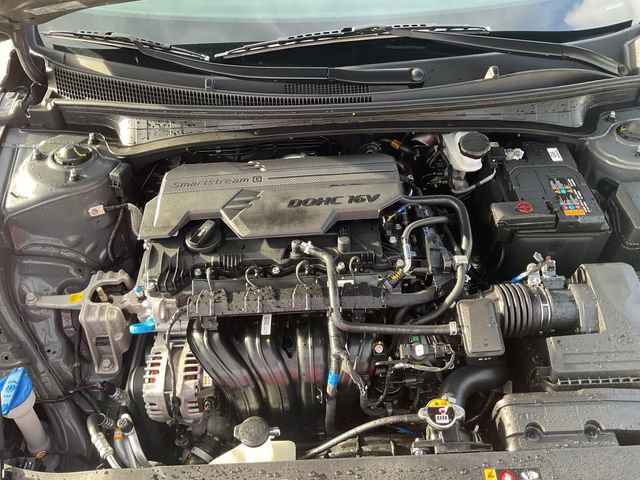 Used 2025 Hyundai Elantra SEL image 34