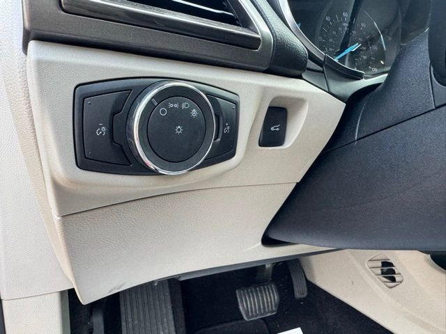 Used 2020 Ford Fusion SEL image 25