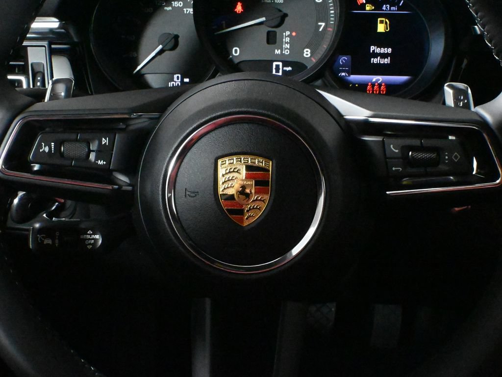 Used 2026 Porsche Macan AWD/4WD image 17