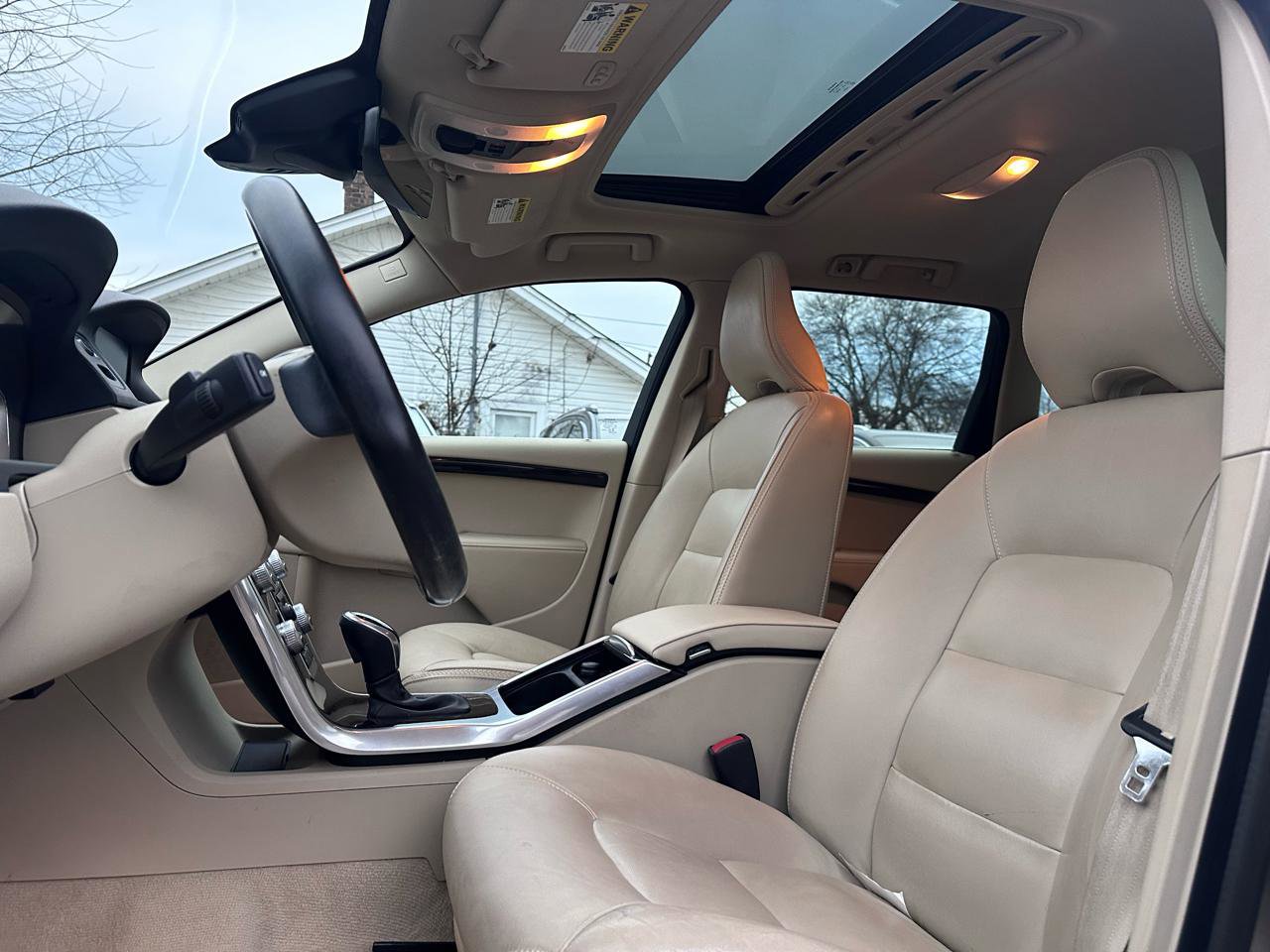 Used 2016 Volvo XC70 T5 Premier image 9