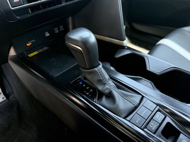Used 2025 Toyota Camry SE FWD image 20
