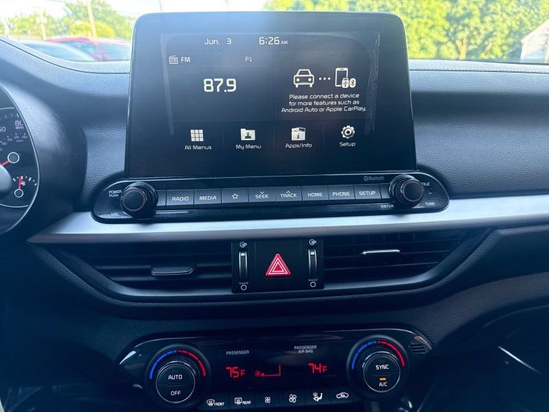 Used 2019 Kia Forte LXS FWD image 25