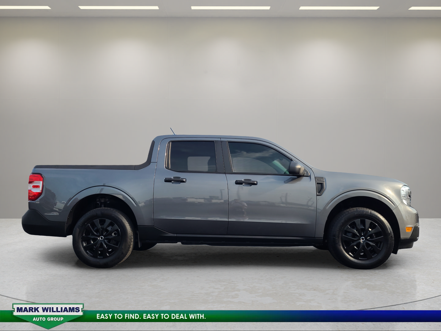 Used 2023 Ford Maverick XL FWD image 2