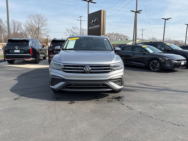 Used 2024 Volkswagen Tiguan SE image 12