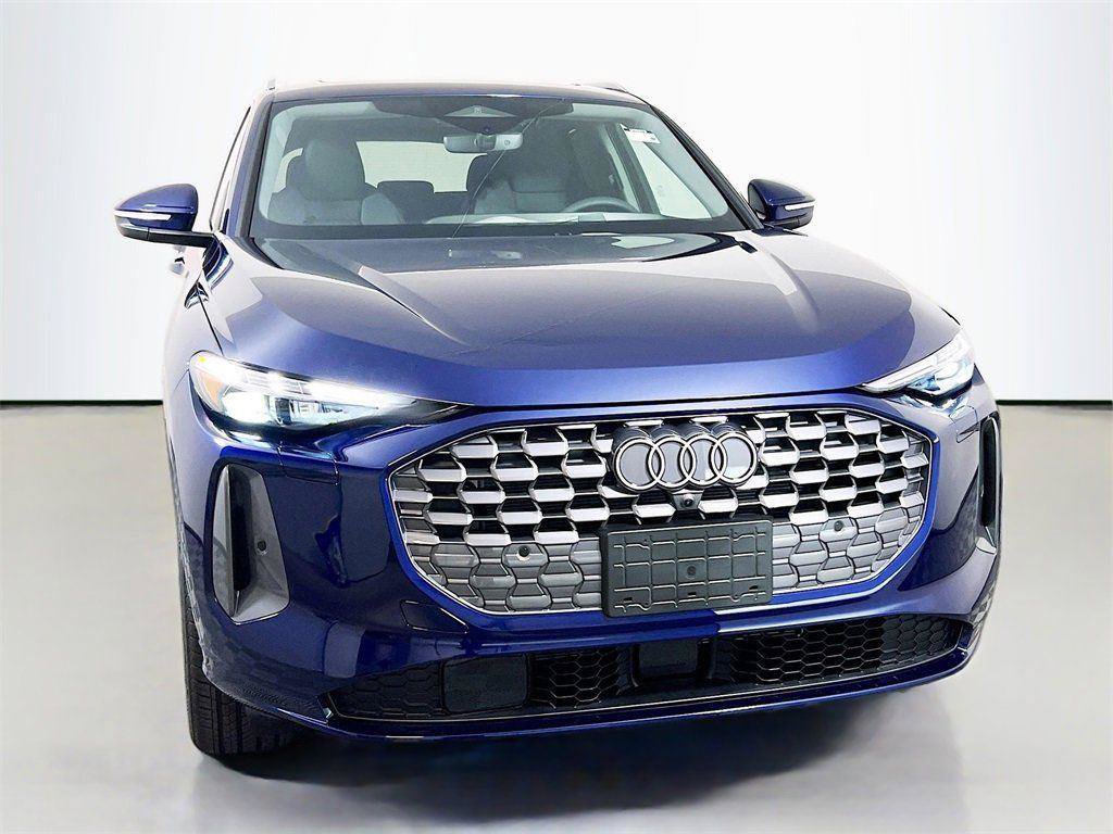 New 2025 Audi Q5 Premium Plus AWD/4WD image 2