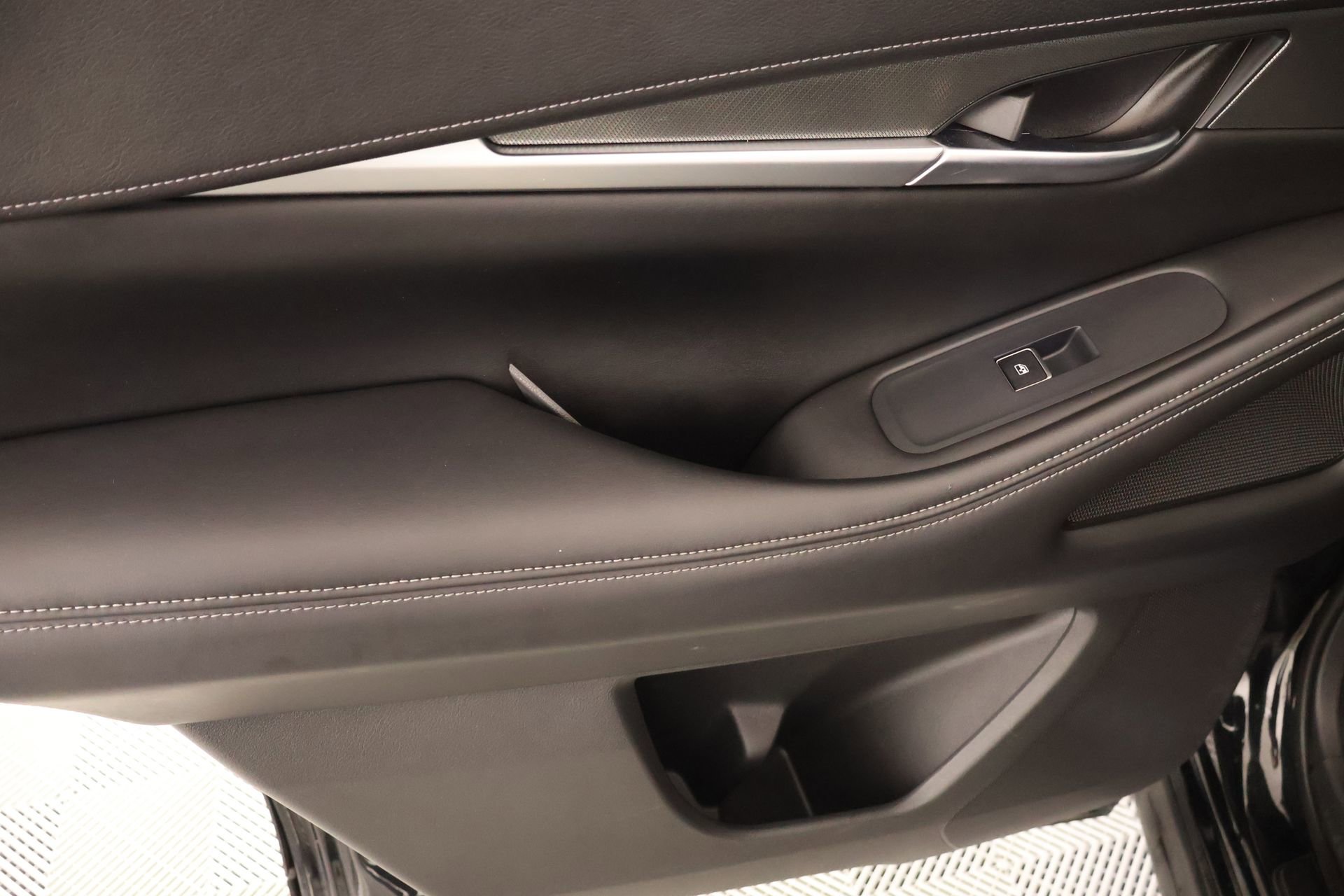 Used 2023 INFINITI QX60 Luxe image 18