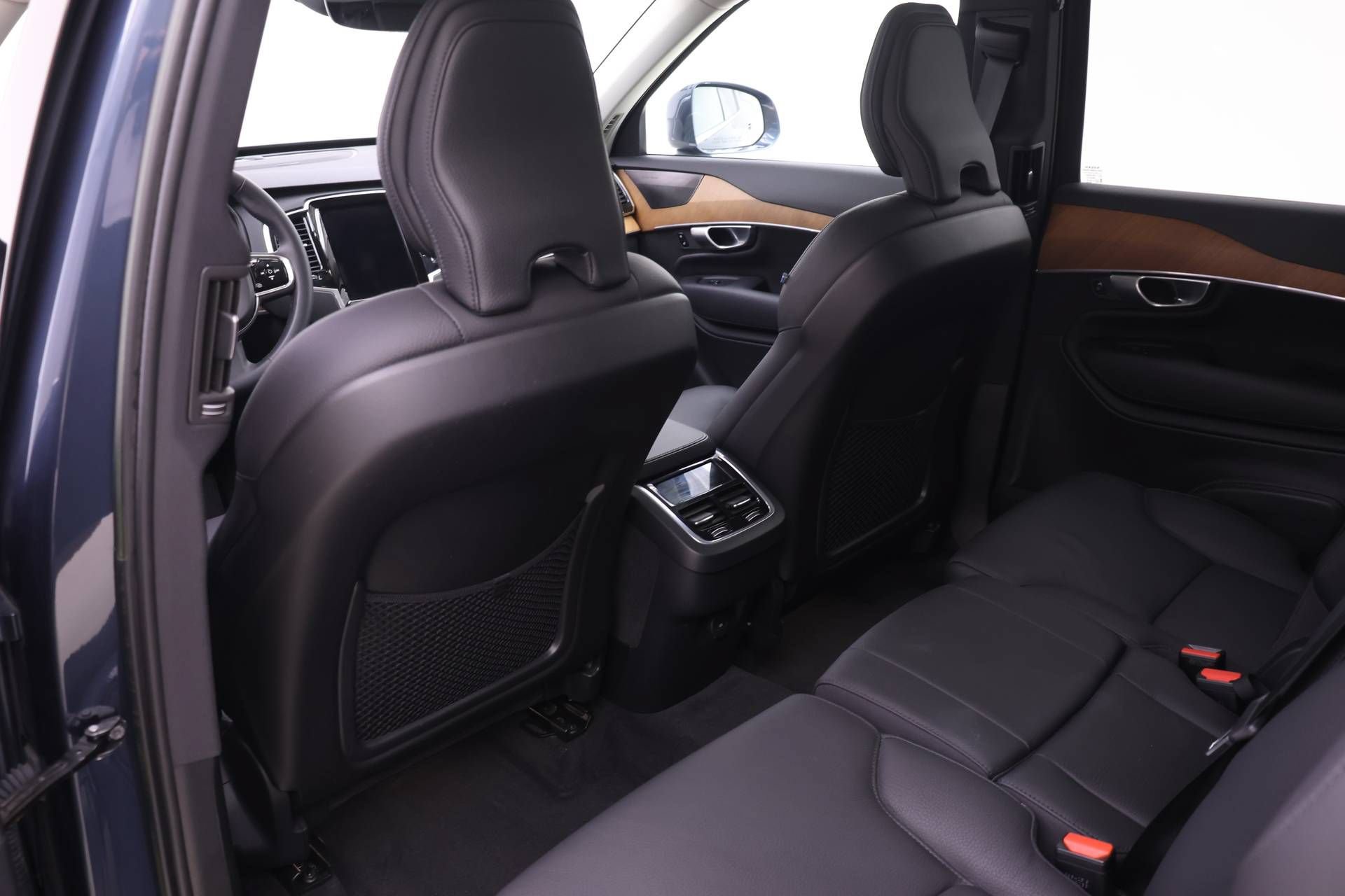 Used 2023 Volvo XC90 B6 Plus AWD/4WD image 14