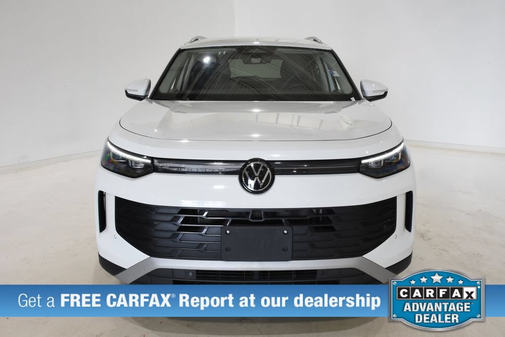 Used 2026 Volkswagen Tiguan SE FWD image 2
